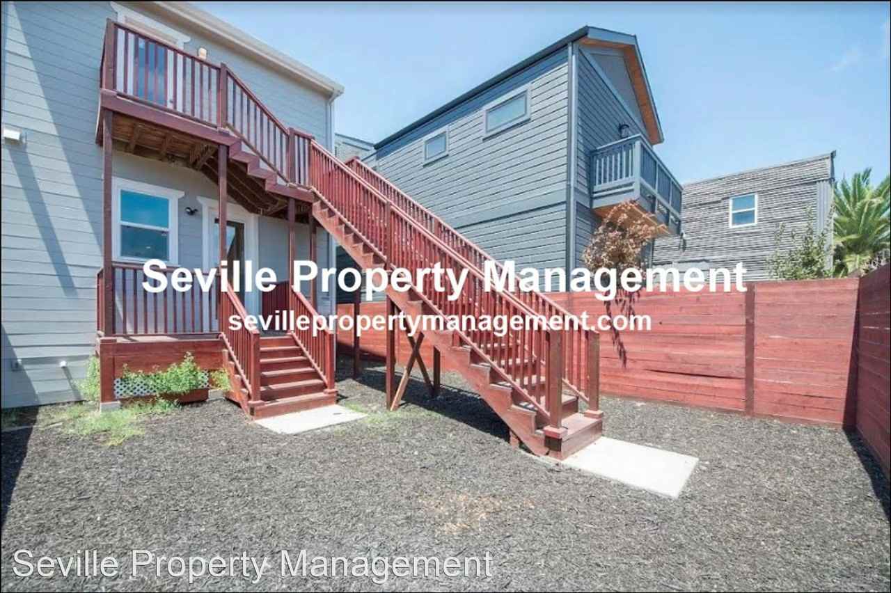 832 Pine St - Photo 3 of 25