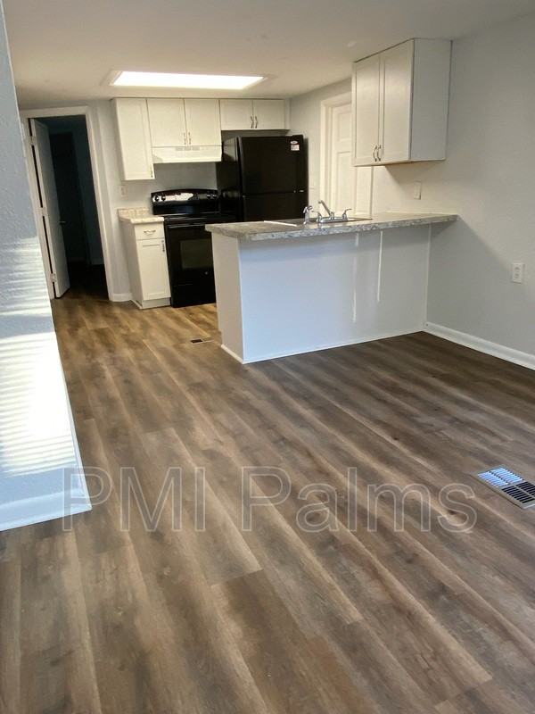 1917 Macomber Ave - Photo 2 of 17