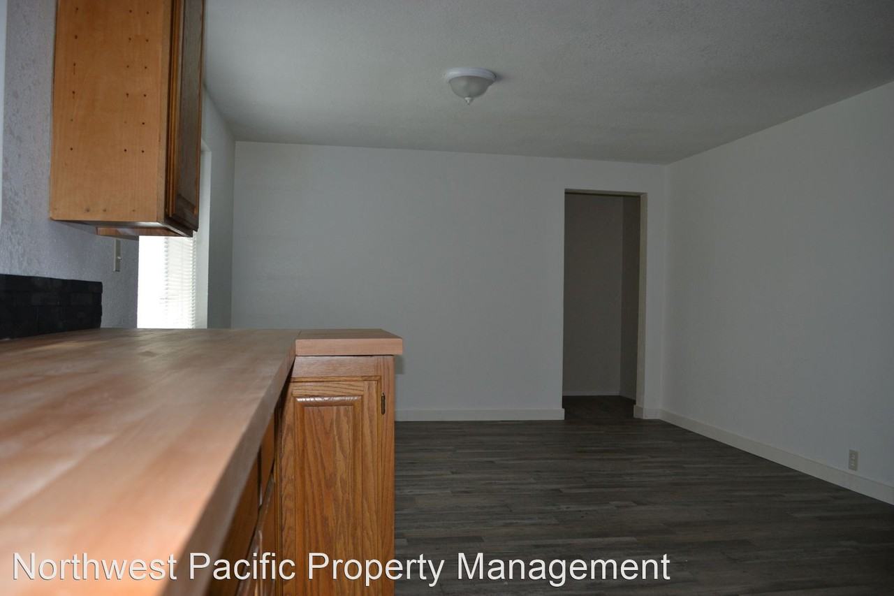 363 N Santiam Hwy East - Photo 3 of 25