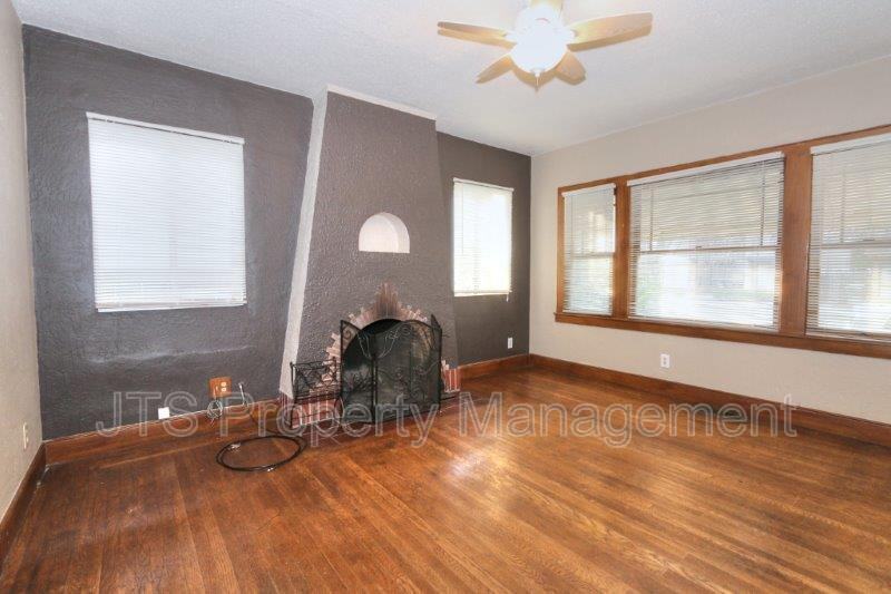 2009 27th St - Photo 3 of 20