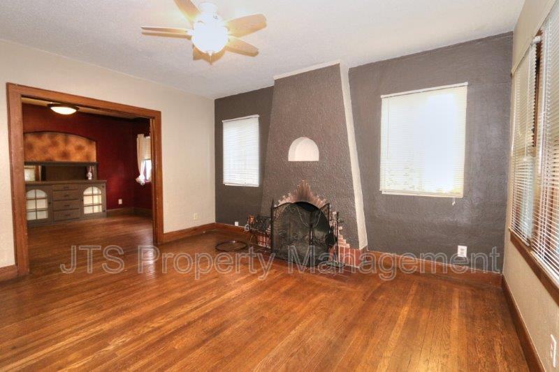 2009 27th St - Photo 4 of 20