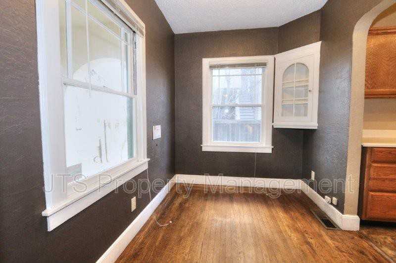 2009 27th St - Photo 6 of 20
