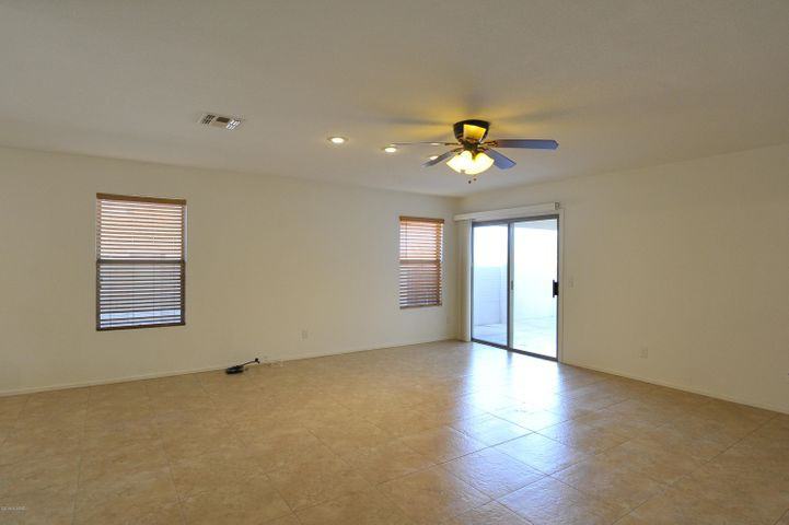 9903 E Rocky Vista Dr - Photo 3 of 23