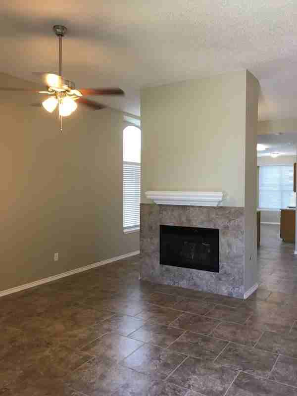 1521 Cool Springs Dr - Photo 3 of 50