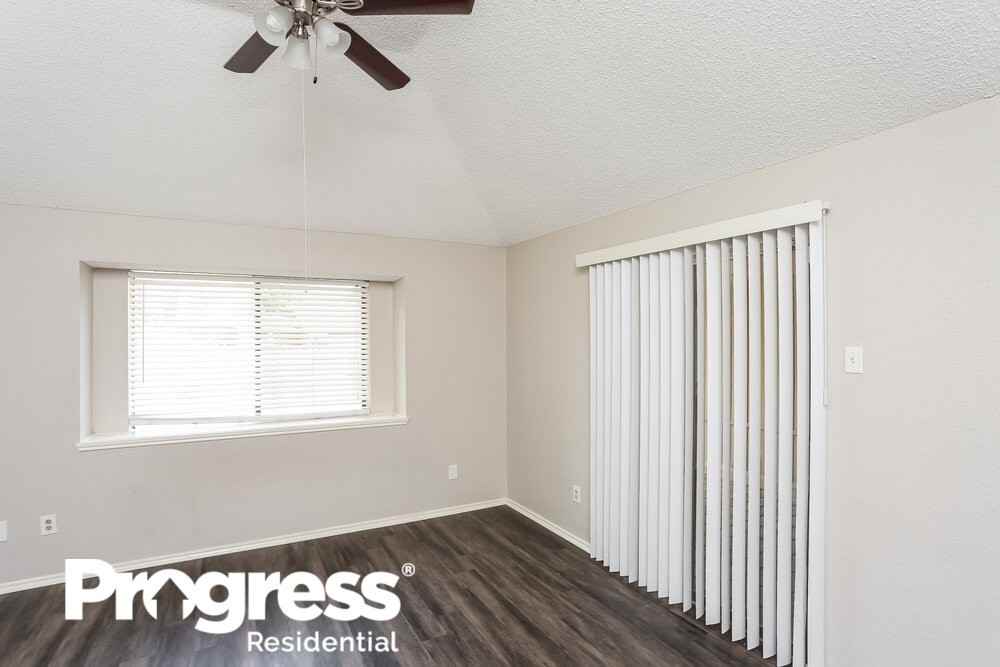 7151 Penshire Ln - Photo 2 of 25