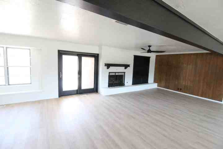 5613 Northwest 115th Street - Photo 3 of 20