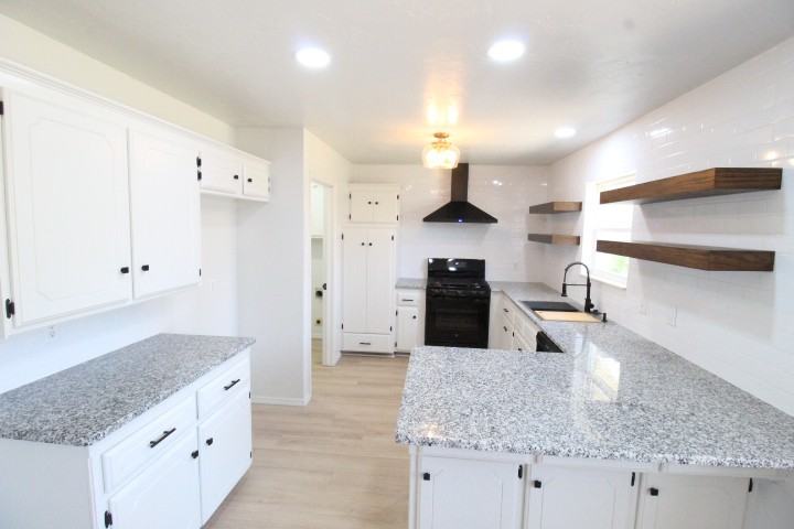 5613 Northwest 115th Street - Photo 6 of 20