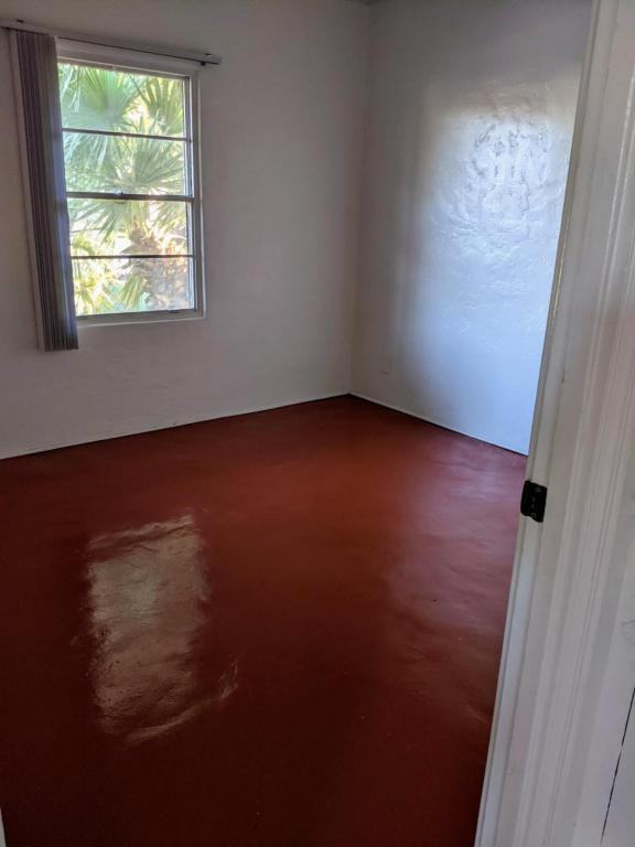 1713 N Treat Ave - Photo 2 of 8