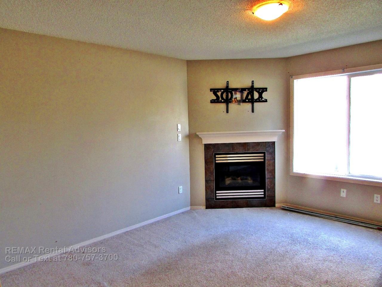 5001 62 St - Photo 3 of 17