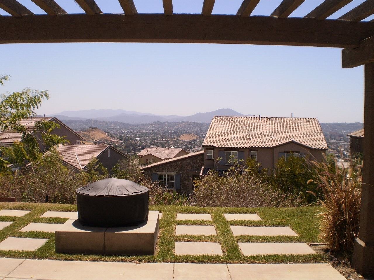 7060 Mariposa St - Photo 3 of 15