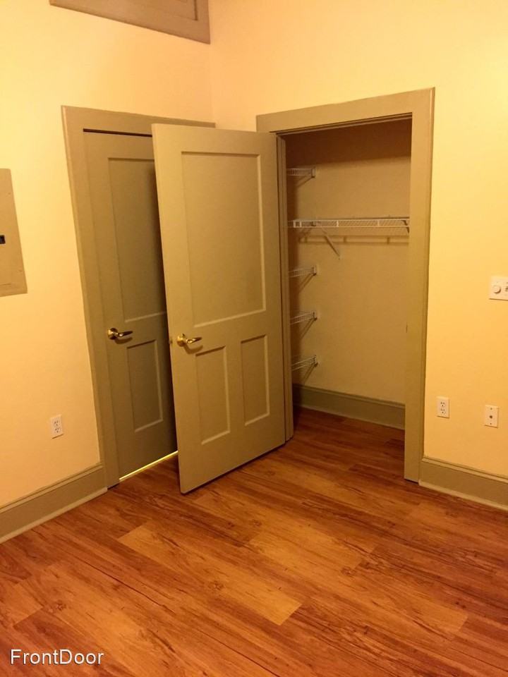 1517 S. Theresa Ave. Theresa Park Lofts Apartments in The Gate, St