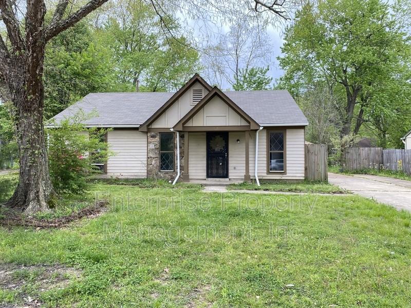 3681 Barberry St - Photo 2 of 28
