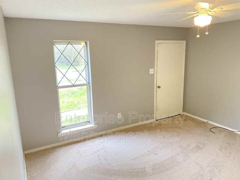 3681 Barberry St - Photo 5 of 28