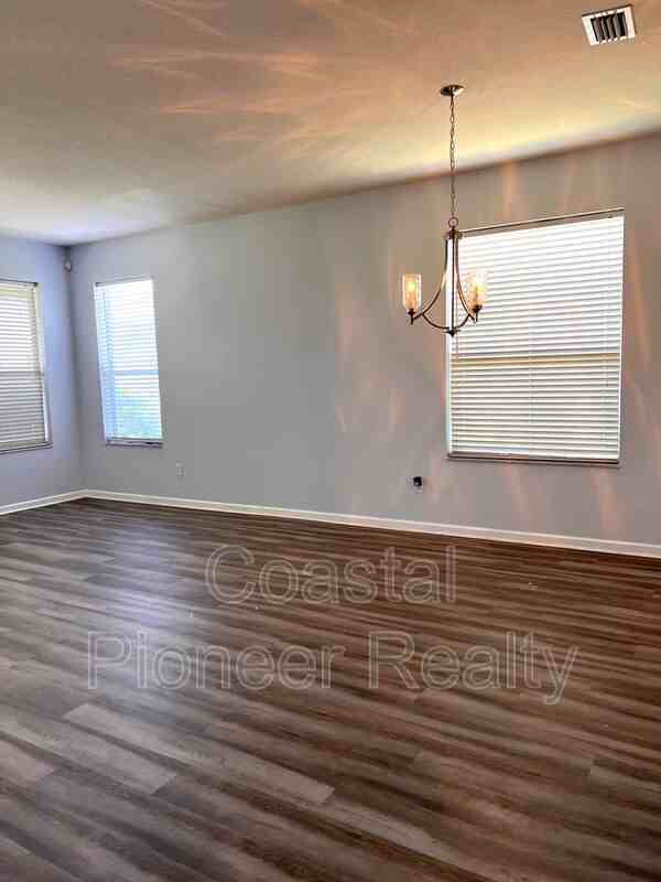 11404 Misty Isle Ln - Photo 6 of 37