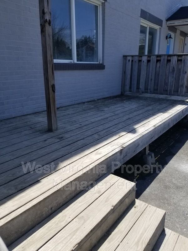 200 Lewis St #4 - Photo 2 of 16