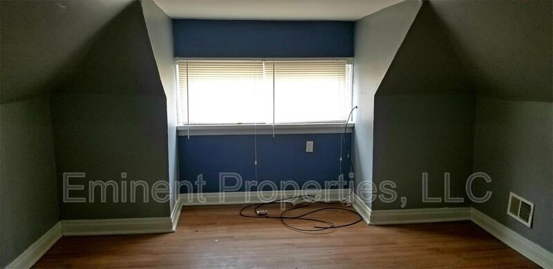 8608 S Kingston Ave - Photo 4 of 10