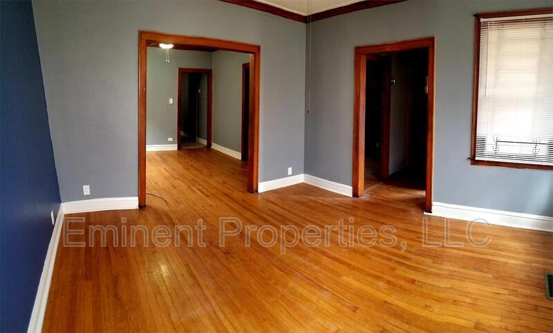 8608 S Kingston Ave - Photo 6 of 10