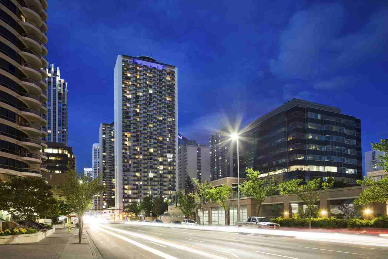 Calgary Place Penthouse Apartments 608 9 St Sw, Calgary, AB T2P 2B3