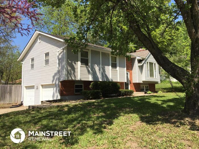 1701 S Speas Dr - Photo 3 of 20