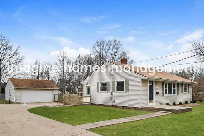 1812 Bassett Rd - Photo 3 of 15