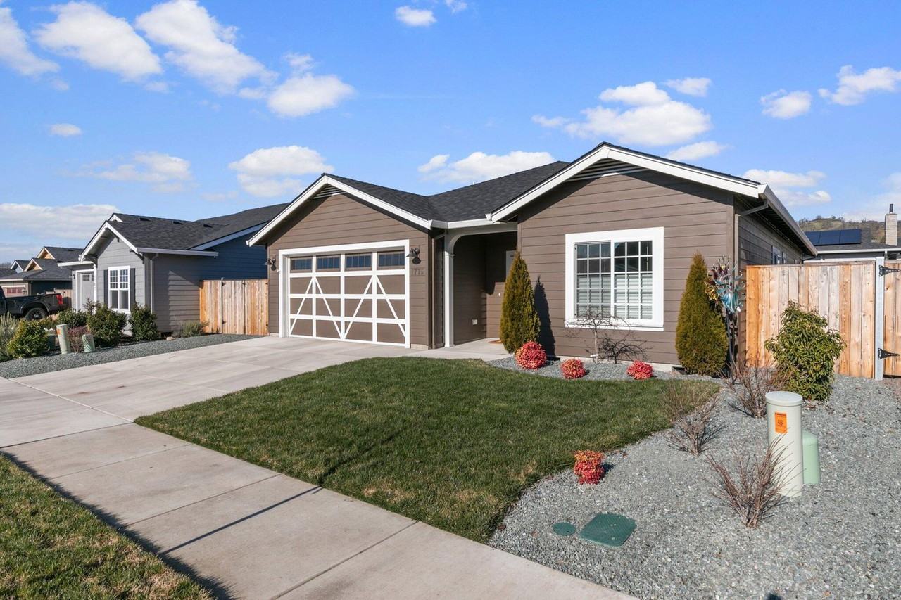 1775 Pearl Eye Ln #1 - Photo 2 of 21