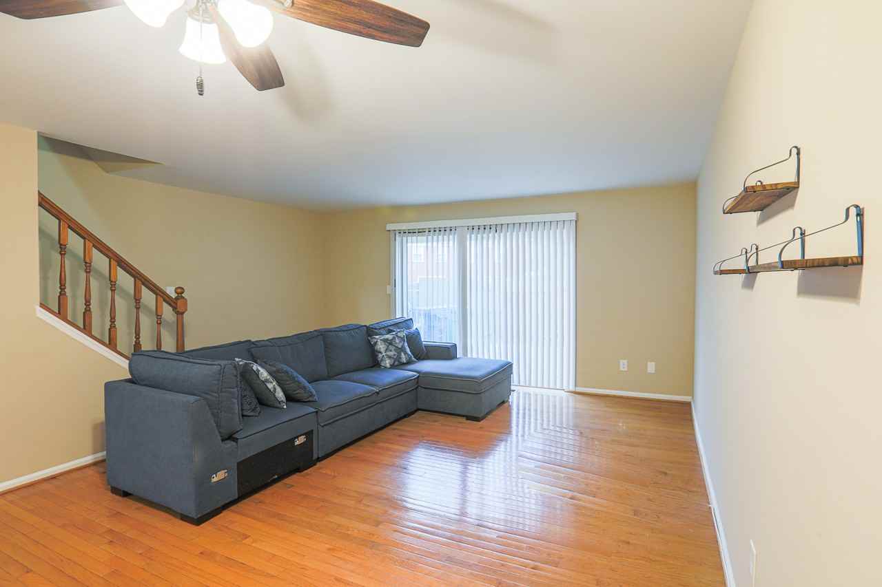 1020 Dartmouth Glen Way #1 - Photo 3 of 10