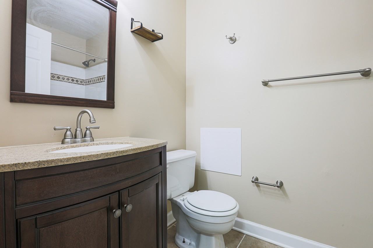 1020 Dartmouth Glen Way #1 - Photo 7 of 10