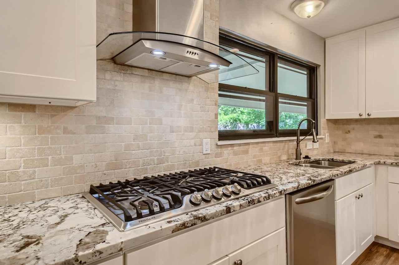 722 E Nottingham Dr - Photo 7 of 23