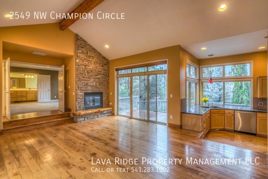 2549 Nw Champion Cir - Photo 2 of 50