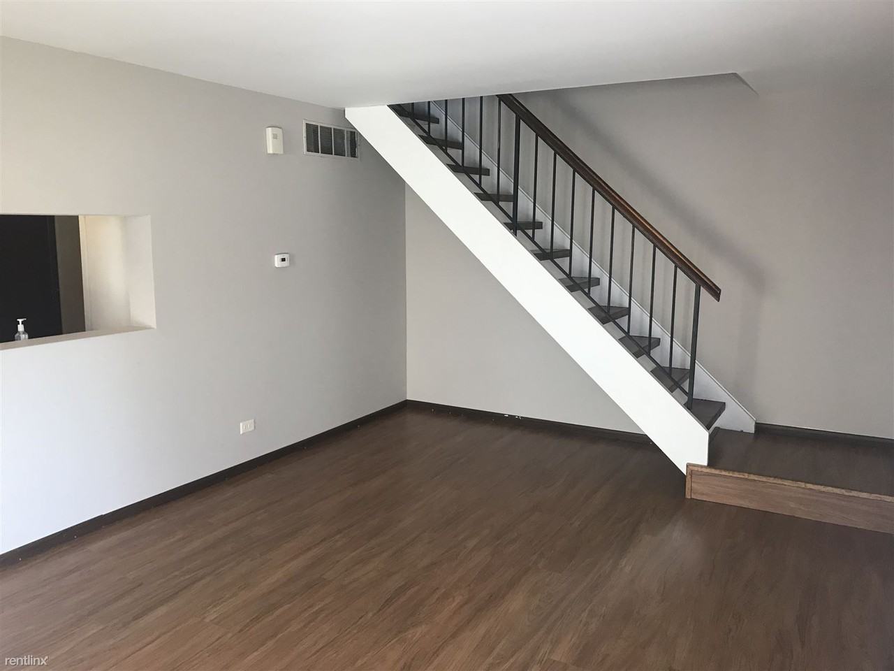 310 Farmingdale Cir - Photo 2 of 21