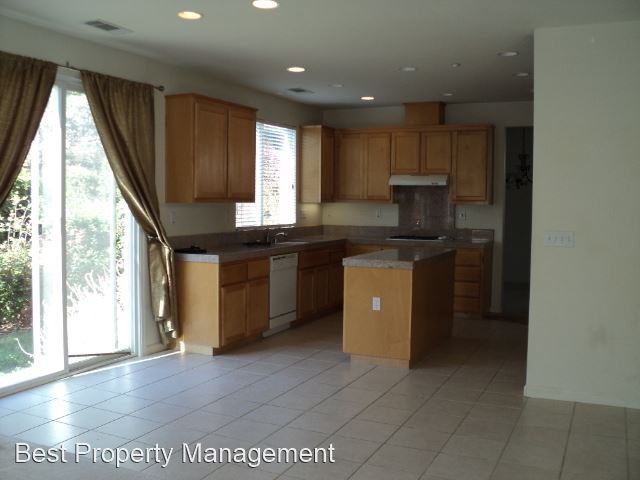 2488 Berkshire Ln - Photo 2 of 6