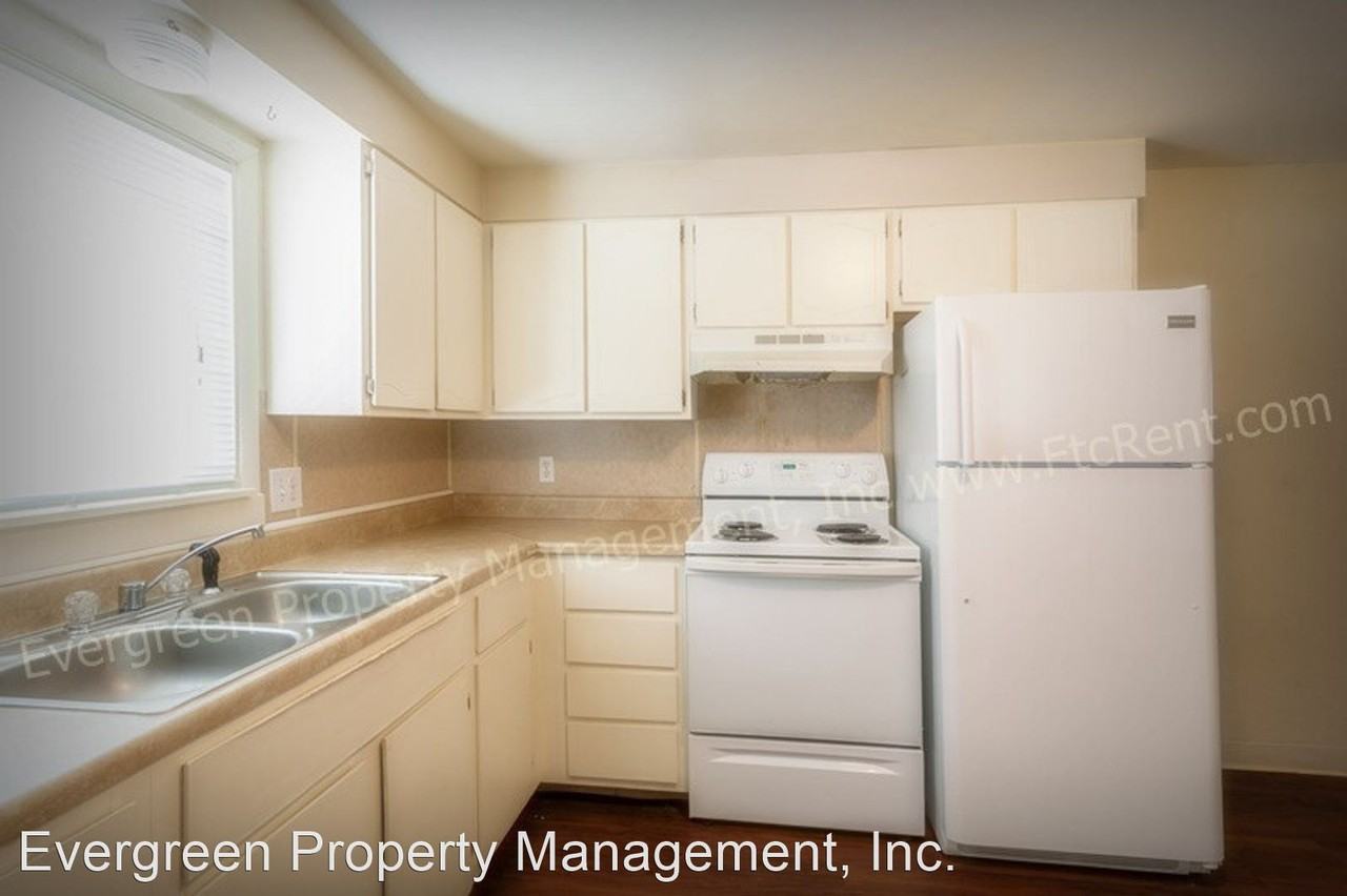 3006 Sunset Drive - Photo 3 of 19