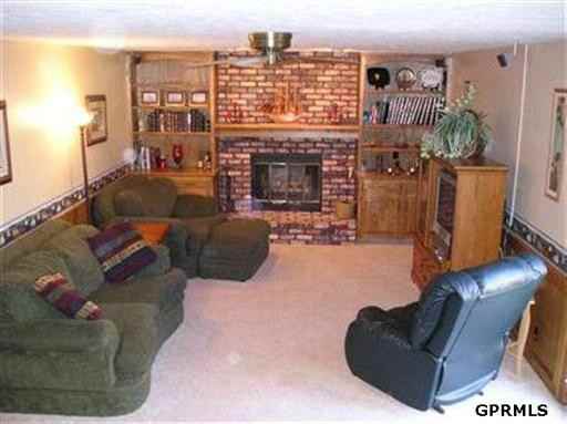 914 Edgewood Blvd - Photo 3 of 7