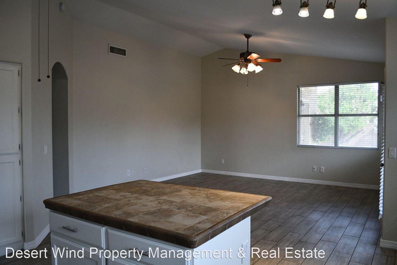 1476 E Silver Creek Rd - Photo 3 of 27