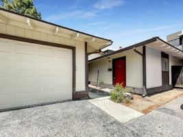 featured image of 933 Miramonte Ave