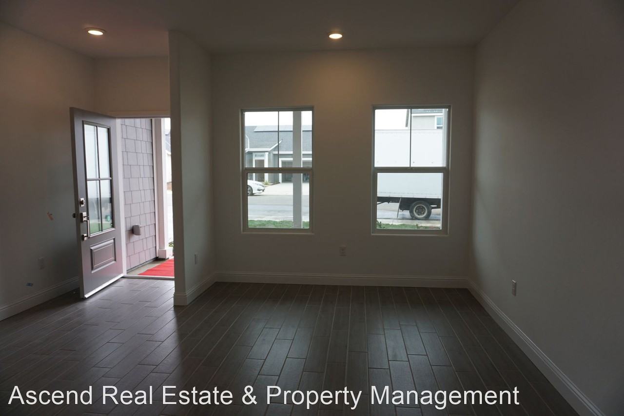 3307 Rustic Woods Ln - Photo 2 of 20