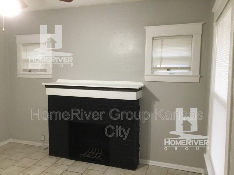321 S Blue Ridge Blvd - Photo 3 of 15