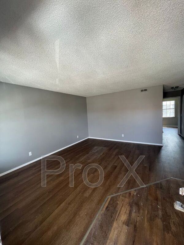 1021 South Saint Louis Avenue #4 - Photo 2 of 11