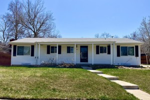 featured image of 2130 E Floyd Ave