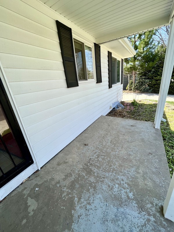 2130 E Floyd Ave - Photo 4 of 41