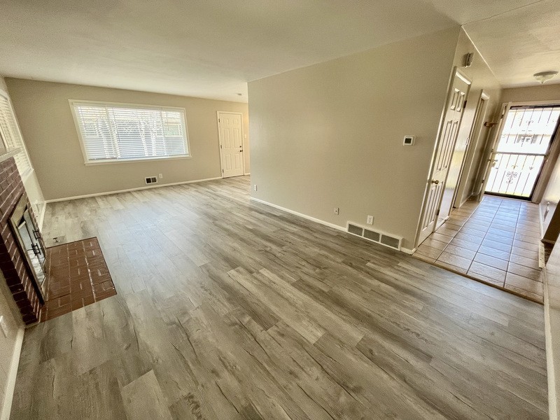 2130 E Floyd Ave - Photo 7 of 41