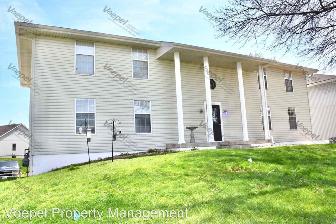 205 NW Barr Rd - Photo 2 of 16