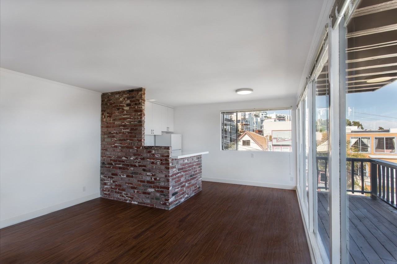 4475 23rd St - Photo 3 of 8