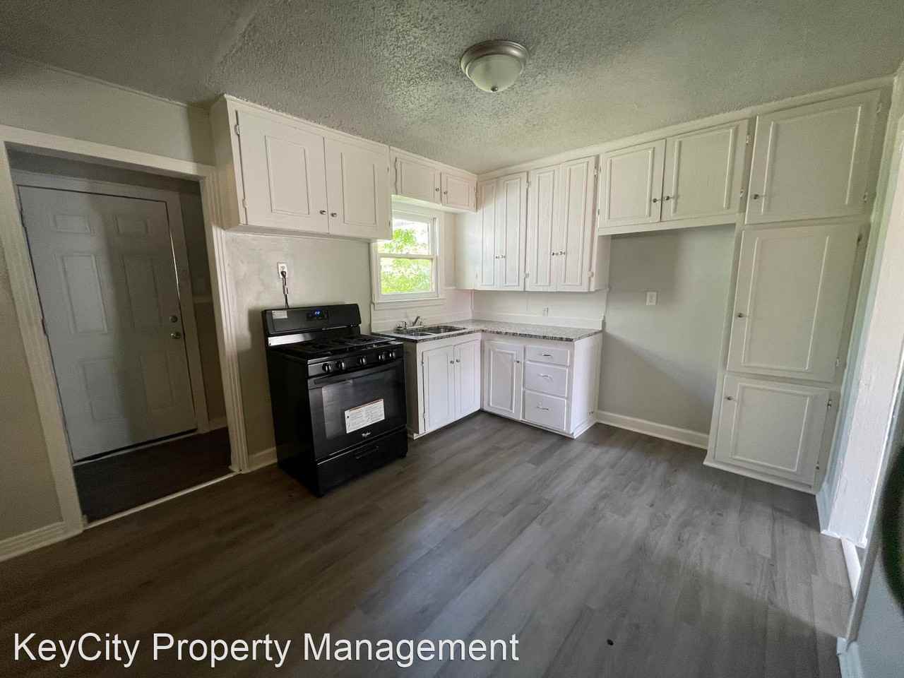 1709 Graham St - Photo 3 of 16