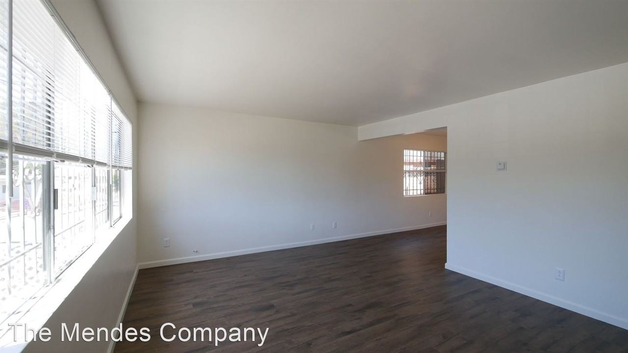 2405 Sumac Dr - Photo 2 of 12