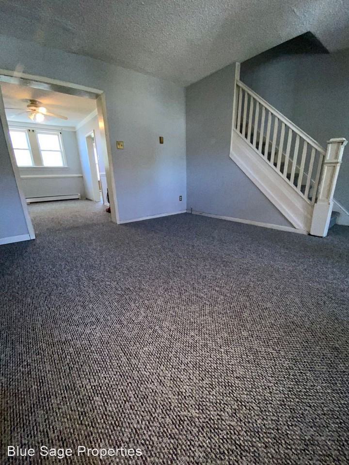 319 Roberta Ave - Photo 2 of 14