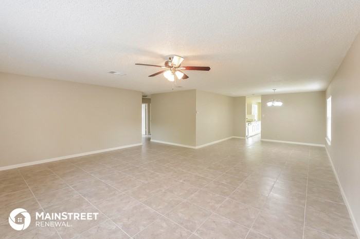 8007 Manderly Pl - Photo 3 of 15