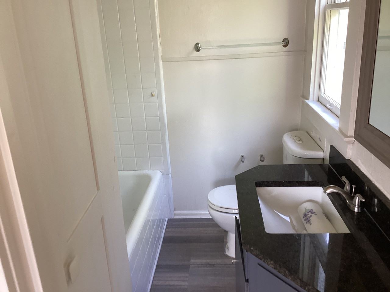 1416 N Trinity St - Photo 3 of 5