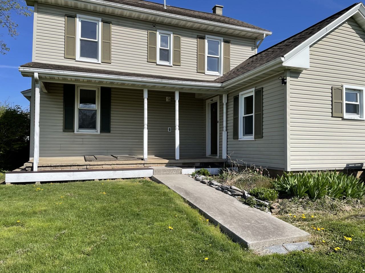 152 Water St - Photo 3 of 9