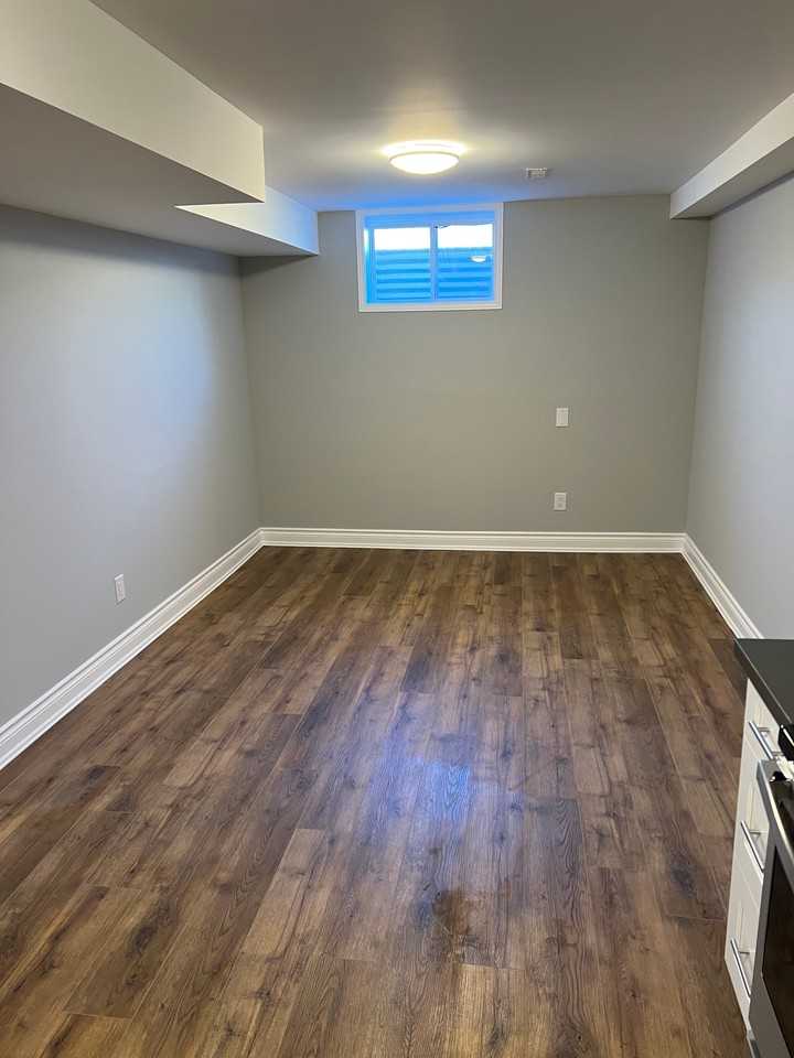 29 Jennifer Crescent - Photo 3 of 6